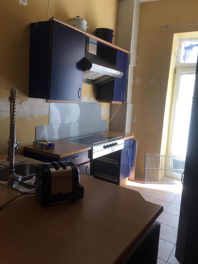Zimmer Im Dachgeschoss Kaiserslautern Esterno foto