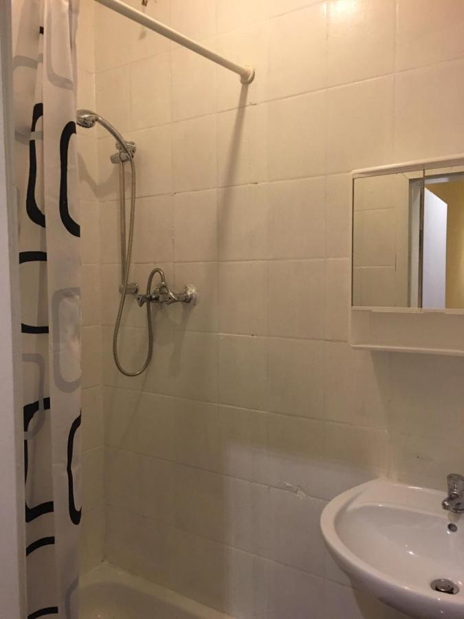 Zimmer Im Dachgeschoss Kaiserslautern Esterno foto